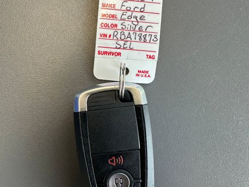 Used 2024 Ford Edge SEL AWD/4WD image 27