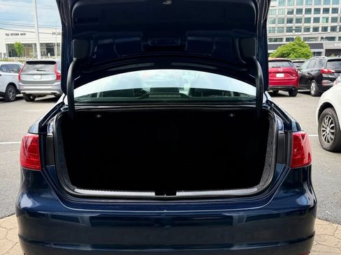 Used 2014 Volkswagen Jetta SE FWD image 38