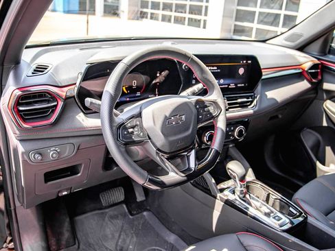 Used 2024 Chevrolet TrailBlazer RS w/ Driver Confidence Package FWD image 8