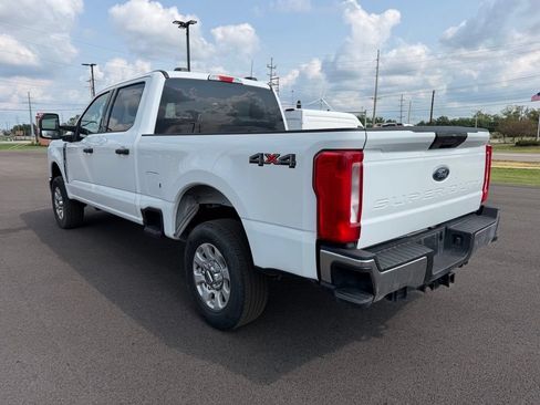 Used 2024 Ford F250 XLT AWD/4WD image 7