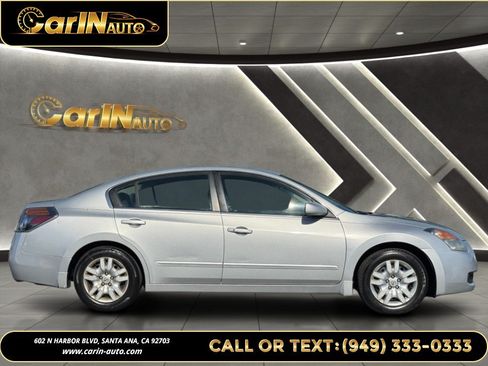 Used 2009 Nissan Altima 2.5 S w/ Emergency Aid Pkg FWD image 4