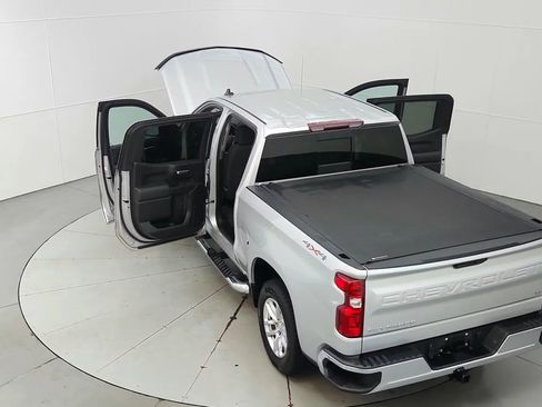 Used 2020 Chevrolet Silverado 1500 LT w/ All-Star Edition image 42