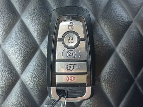 Used 2024 Ford Edge Titanium image 36