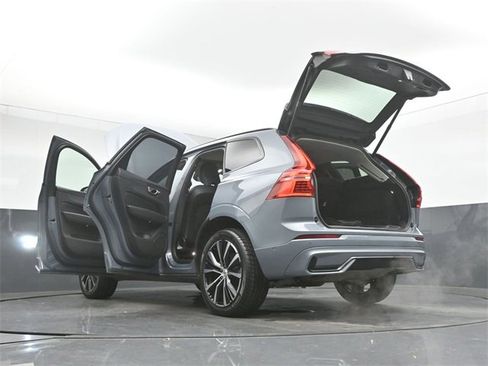 Used 2023 Volvo XC60 B5 Ultimate w/ Climate Package image 57