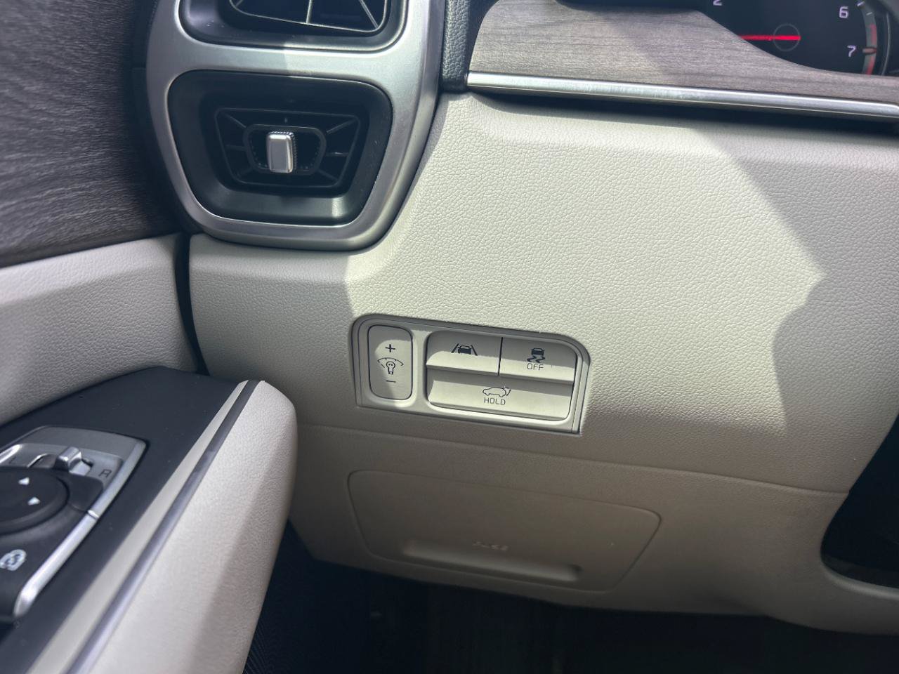 Used 2021 Kia Sorento EX w/ Panoramic Sunroof Package FWD image 18