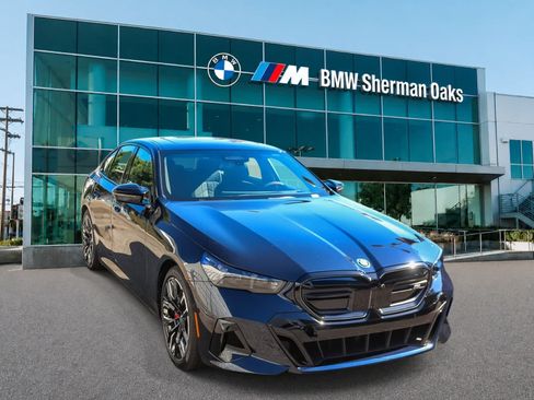 New 2026 BMW i5 M60 AWD/4WD image 3