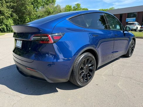 Used 2021 Tesla Model Y Long Range AWD/4WD image 7