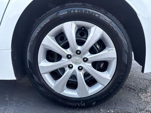 Used 2024 Toyota Corolla LE FWD image 30