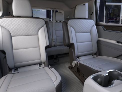 New 2026 GMC Acadia Denali image 17