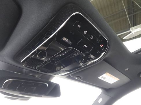 Used 2024 Mercedes-Benz GLC 300 4MATIC w/ Driver Assistance Package image 26