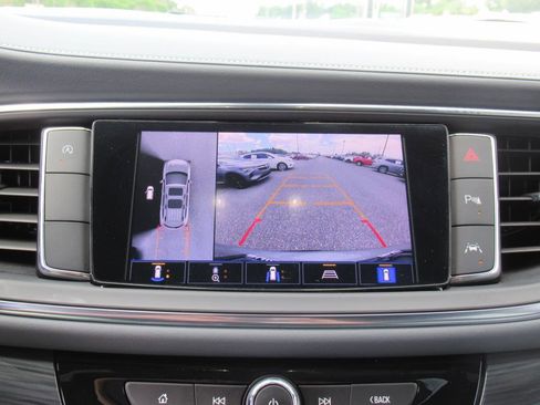 Used 2024 Buick Enclave Essence w/ Sport Touring Edition image 25