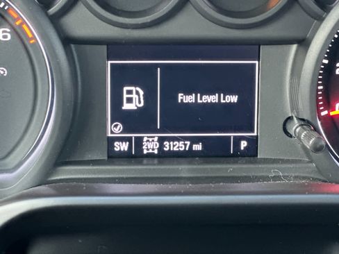 Used 2023 Chevrolet Silverado 1500 Custom image 24