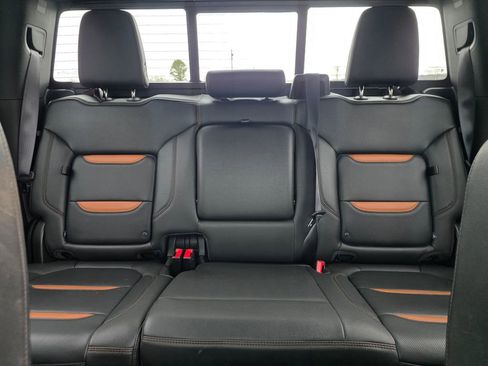 Used 2021 GMC Sierra 1500 AT4 AWD/4WD image 8