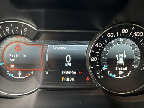 Used 2018 Ford Explorer Platinum image 8