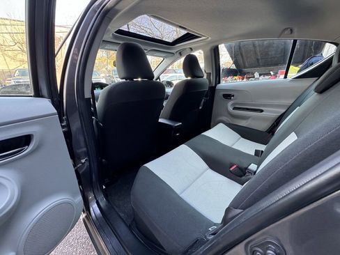 Used 2012 Toyota Prius C image 18