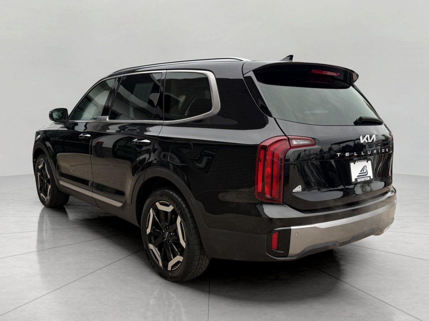 Used 2025 Kia Telluride S AWD/4WD image 10