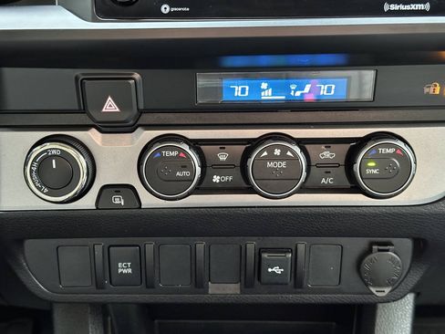 Used 2023 Toyota Tacoma SR AWD/4WD image 34