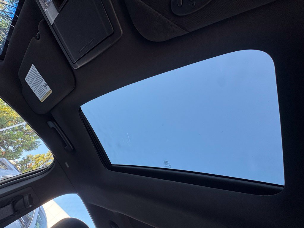 Used 2013 Lincoln MKS AWD image 27