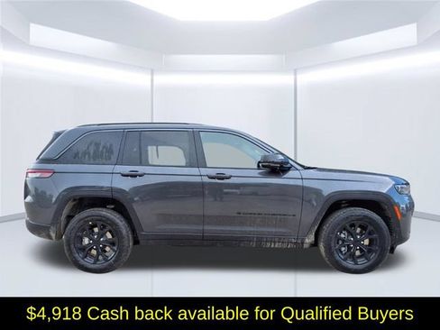 New 2026 Jeep Grand Cherokee Altitude AWD/4WD image 2