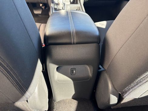 Used 2025 Nissan Sentra SV image 24