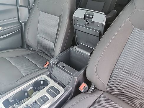 Used 2023 Ford Explorer XLT RWD image 22