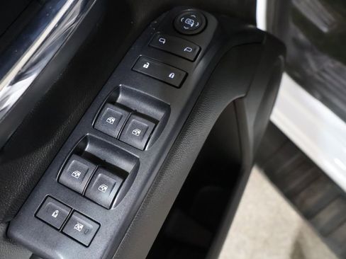 Used 2016 GMC Sierra 1500 4x4 Double Cab image 13