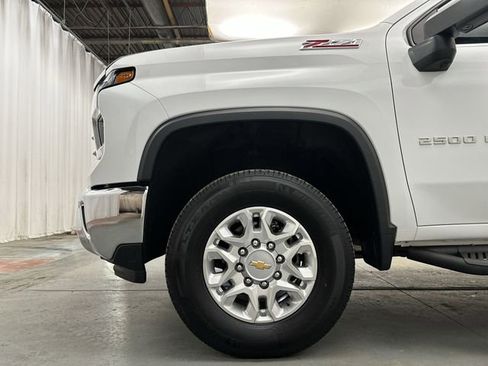 Used 2024 Chevrolet Silverado 2500 LTZ w/ LTZ Premium Package AWD/4WD image 21