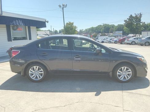 Used 2016 Subaru Impreza 2.0i Premium AWD/4WD image 4