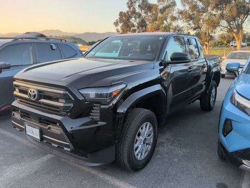 Used 2026 Toyota Tacoma SR image 1