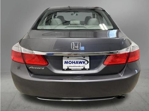 Used 2015 Honda Accord LX image 4