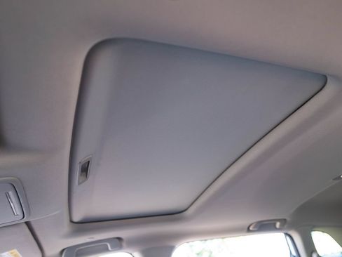 Used 2023 Honda CR-V EX image 26