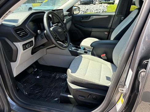 Used 2023 Ford Escape Active w/ Tech Pack #1 AWD/4WD image 17