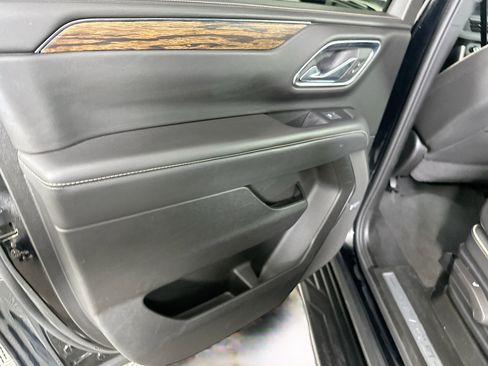 Used 2024 Chevrolet Suburban Premier image 26