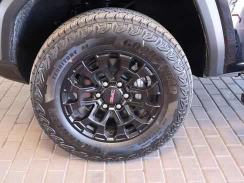 New 2026 GMC Canyon Elevation AWD/4WD image 12