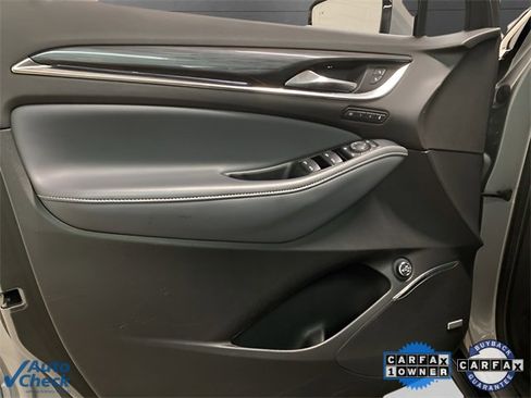Used 2024 Buick Enclave Premium image 21