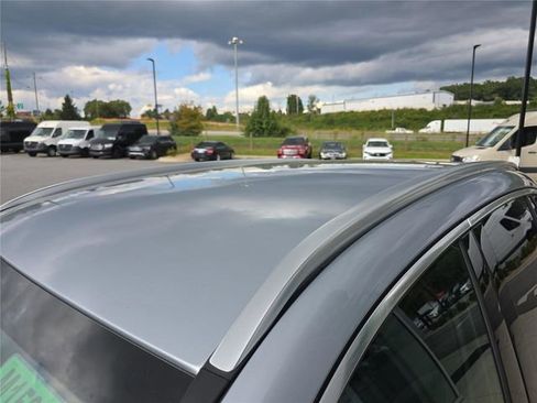 Used 2025 Mercedes-Benz GLC 350e 4MATIC image 14