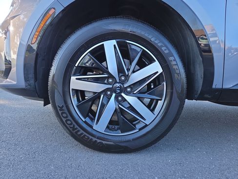 Certified 2021 Kia Sorento EX w/ Panoramic Sunroof Package AWD/4WD image 11