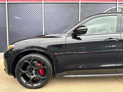 Used 2023 Alfa Romeo Stelvio Veloce AWD/4WD image 16