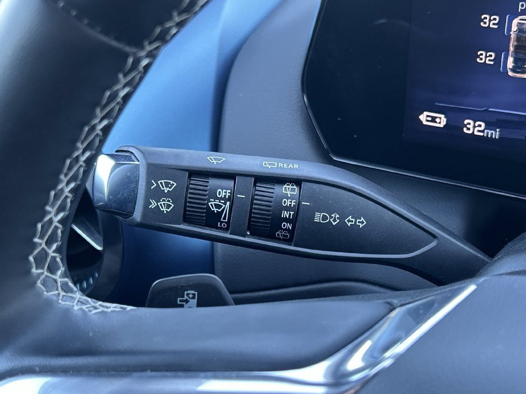 Used 2024 Chevrolet Equinox EV LT FWD image 20