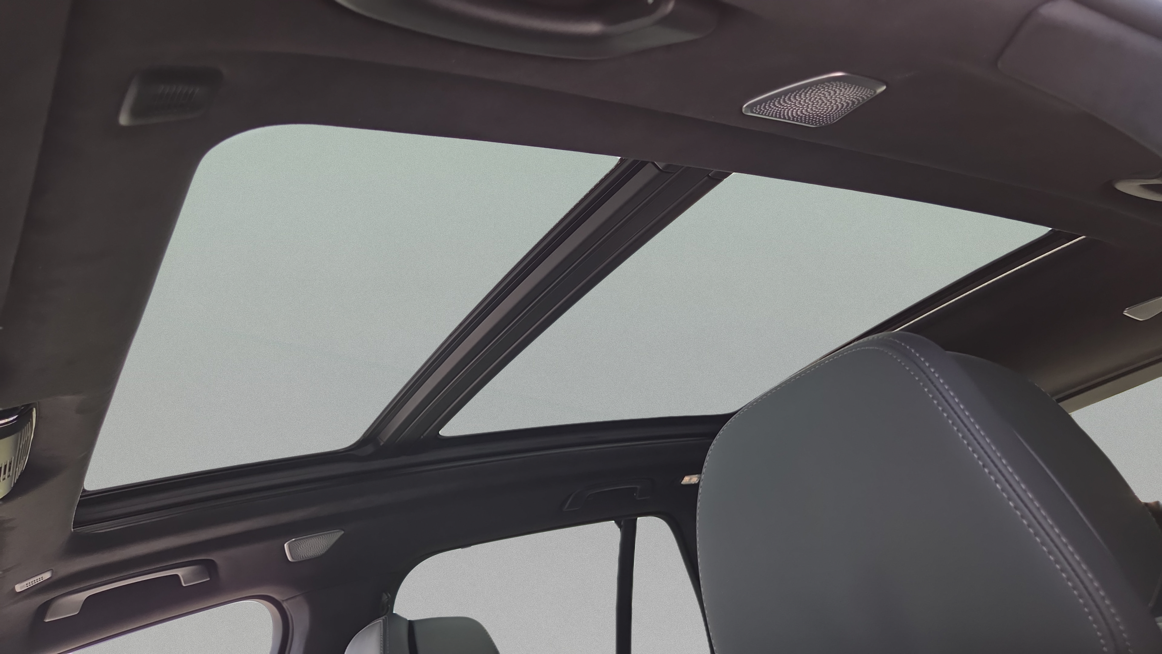 New 2026 BMW X5 M60i AWD/4WD image 21