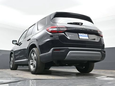 Used 2025 Honda Pilot EX-L image 41