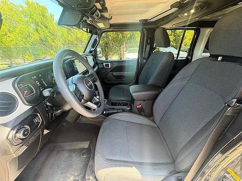 Used 2024 Jeep Wrangler Unlimited Sport AWD/4WD image 18
