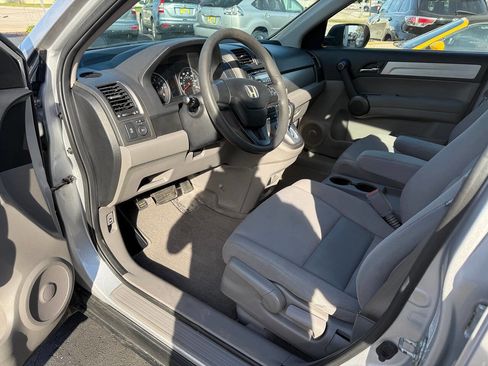 Used 2011 Honda CR-V LX image 9