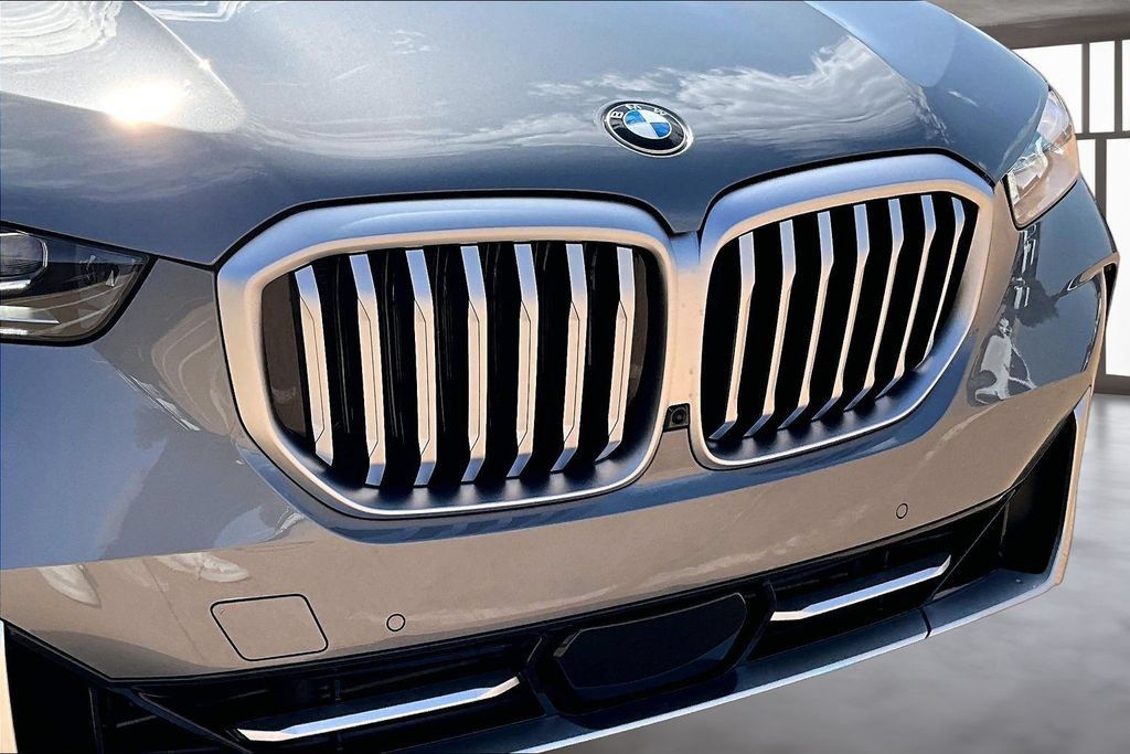 Used 2026 BMW X5 sDrive40i w/ Premium Package RWD image 28