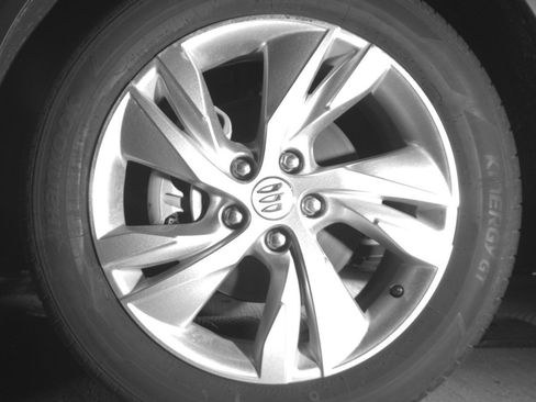 Used 2025 Buick Encore GX Preferred image 12