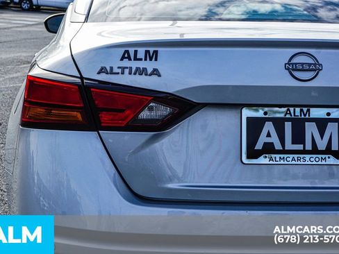 Used 2024 Nissan Altima 2.5 SV image 12