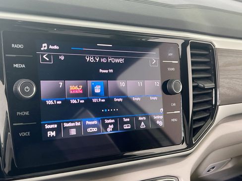 Used 2023 Volkswagen Atlas SE image 14