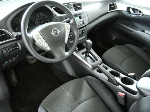 Used 2016 Nissan Sentra S FWD image 4