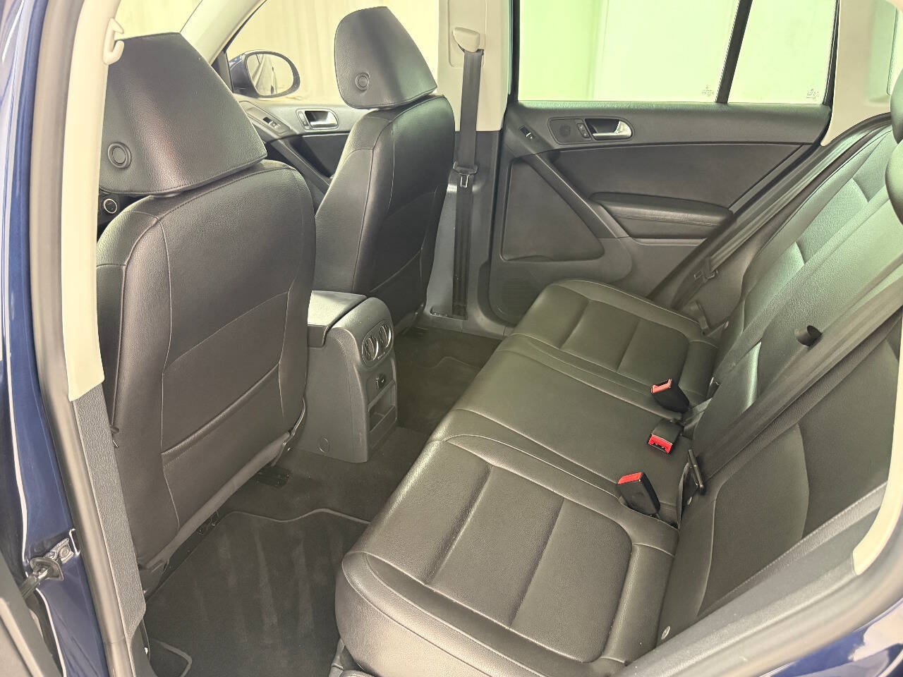 Used 2013 Volkswagen Tiguan SE FWD image 42