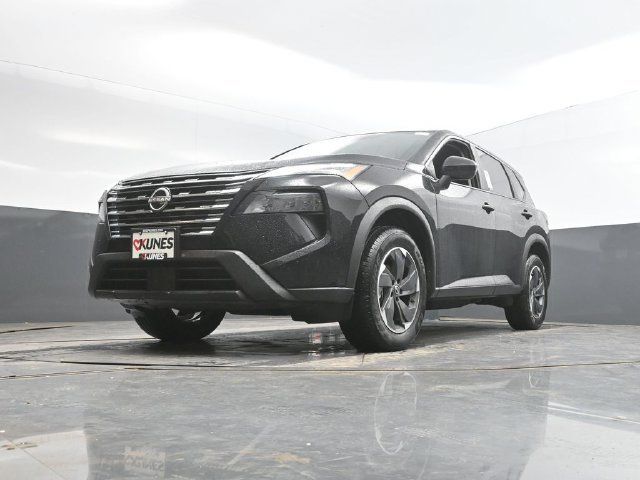 Used 2025 Nissan Rogue SV AWD/4WD image 45